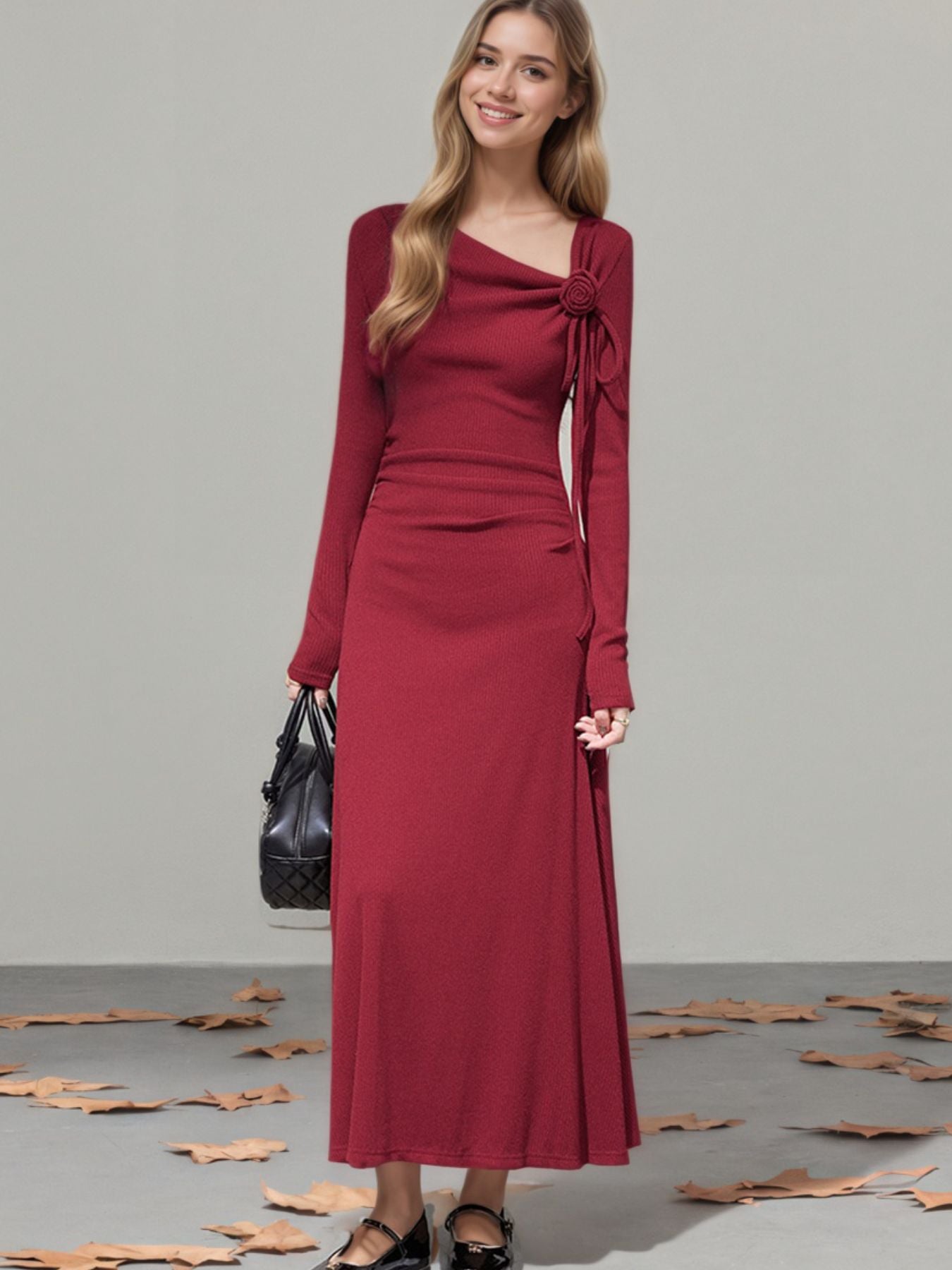 Asymmetrical neckline dress detail