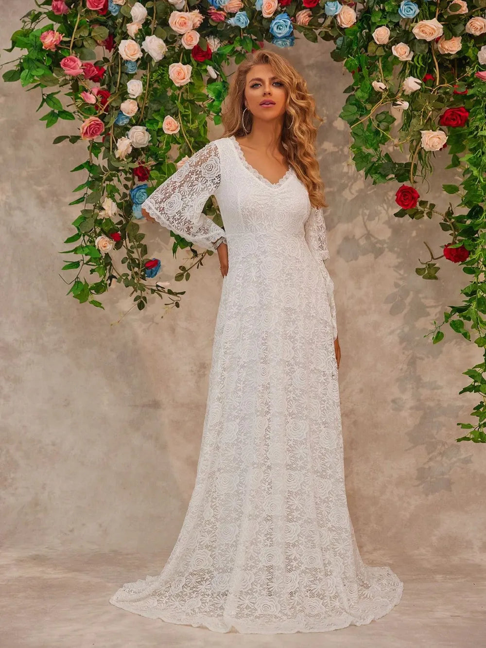 V-neck lace dress detail