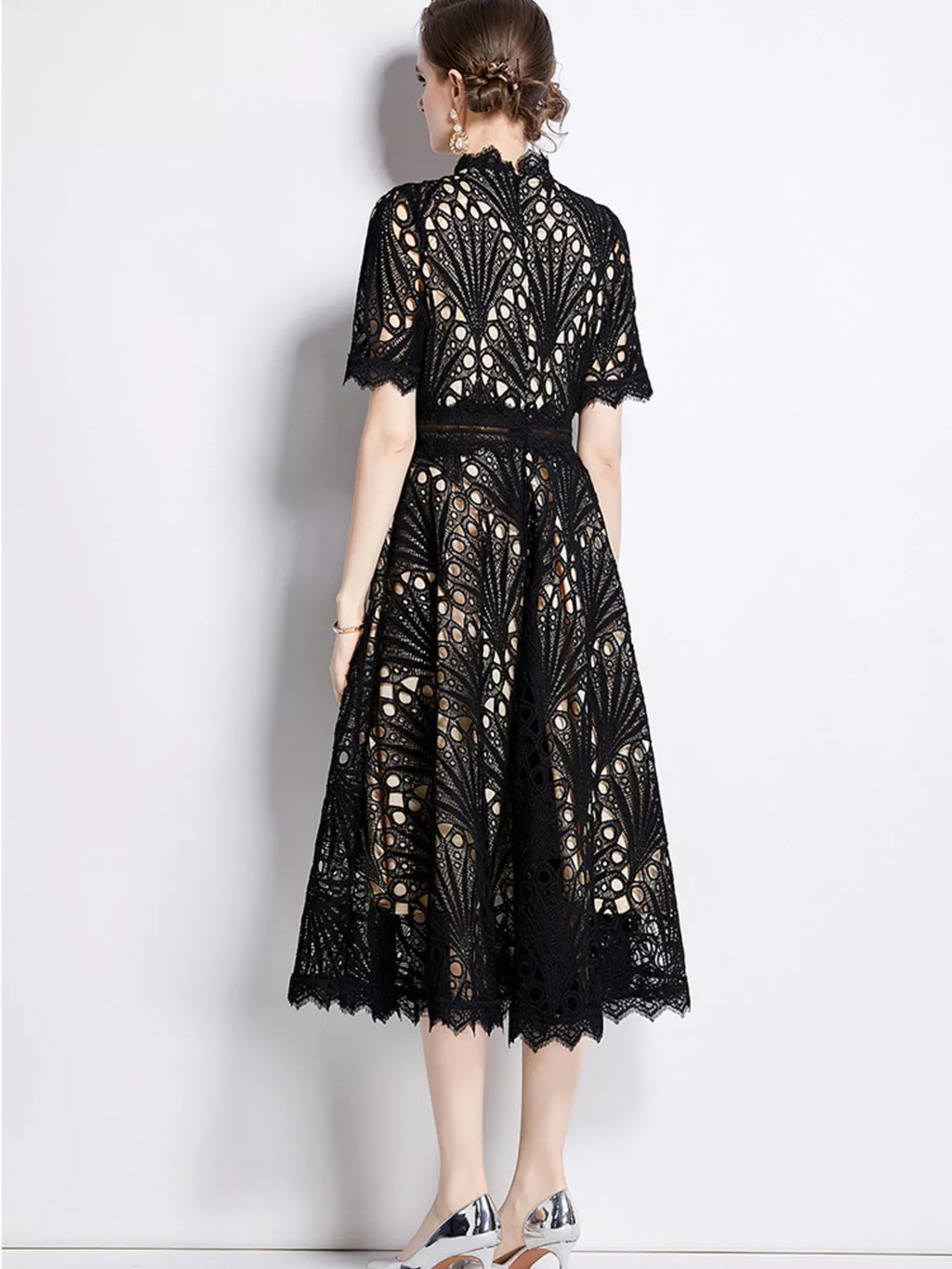 Plus Size Lace Midi Dress with Short Sleeves – alternate view 8