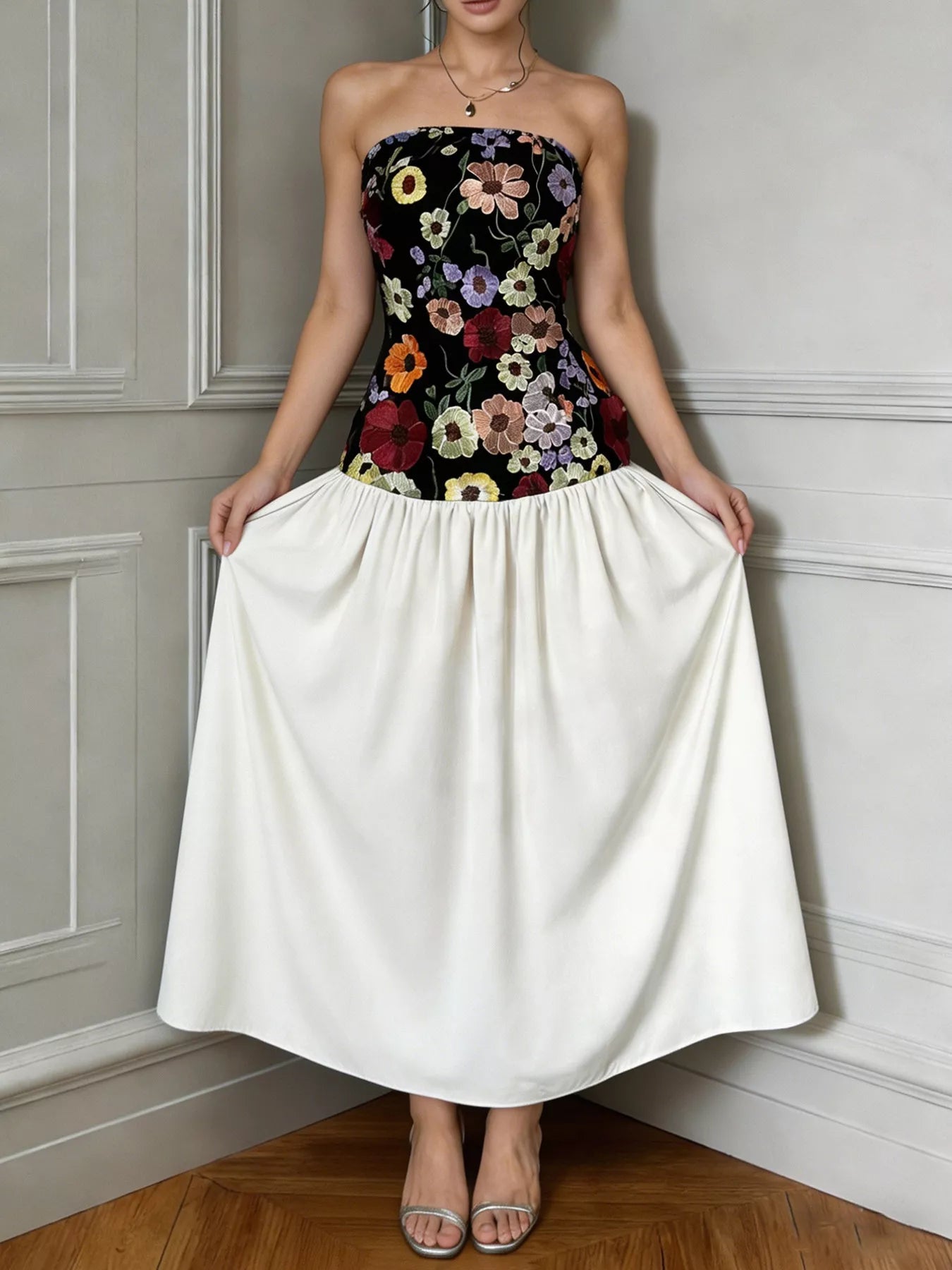 Floral embroidery dress detail