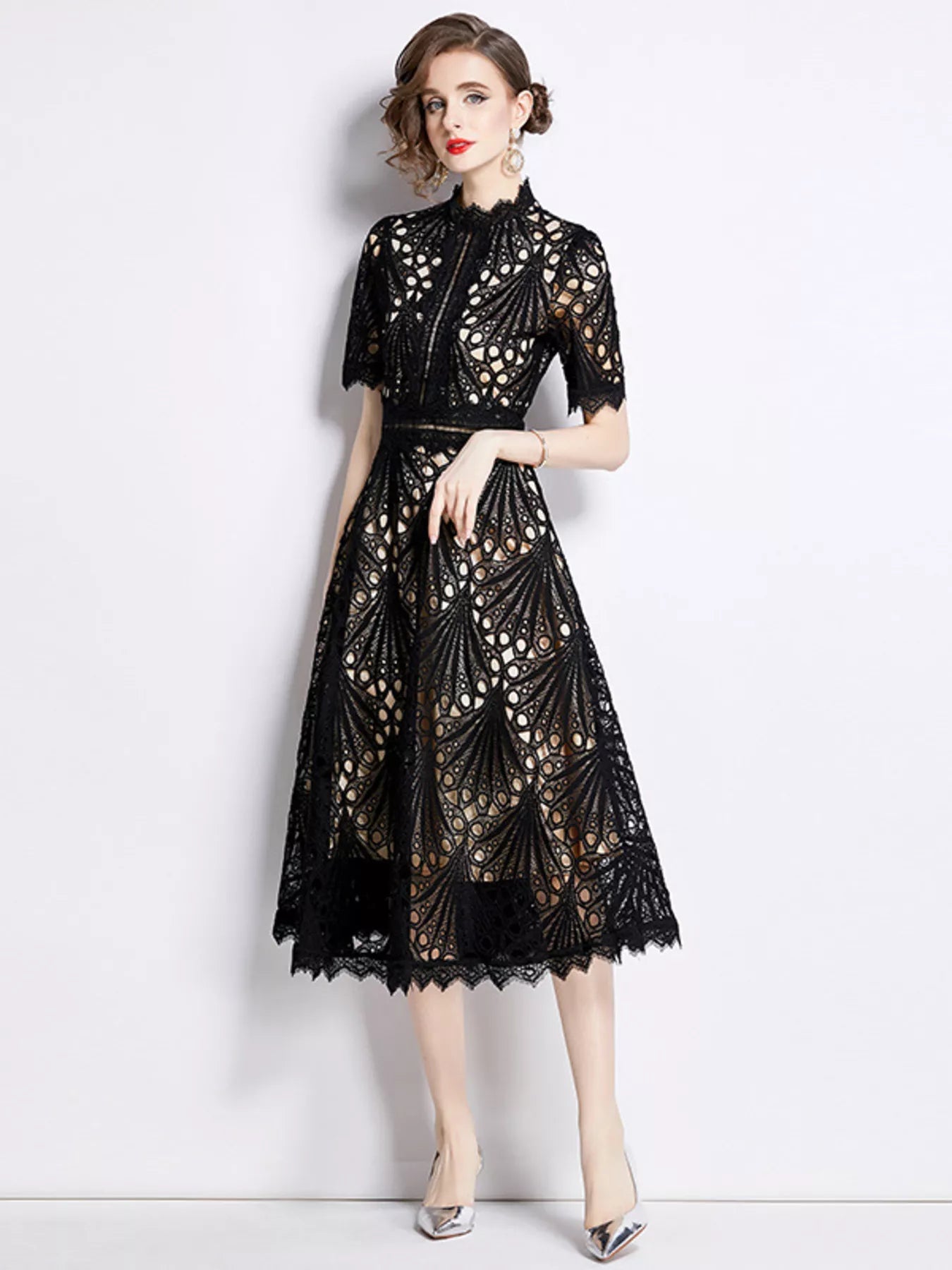 Plus Size Lace Midi Dress with Short Sleeves – alternate view 6
