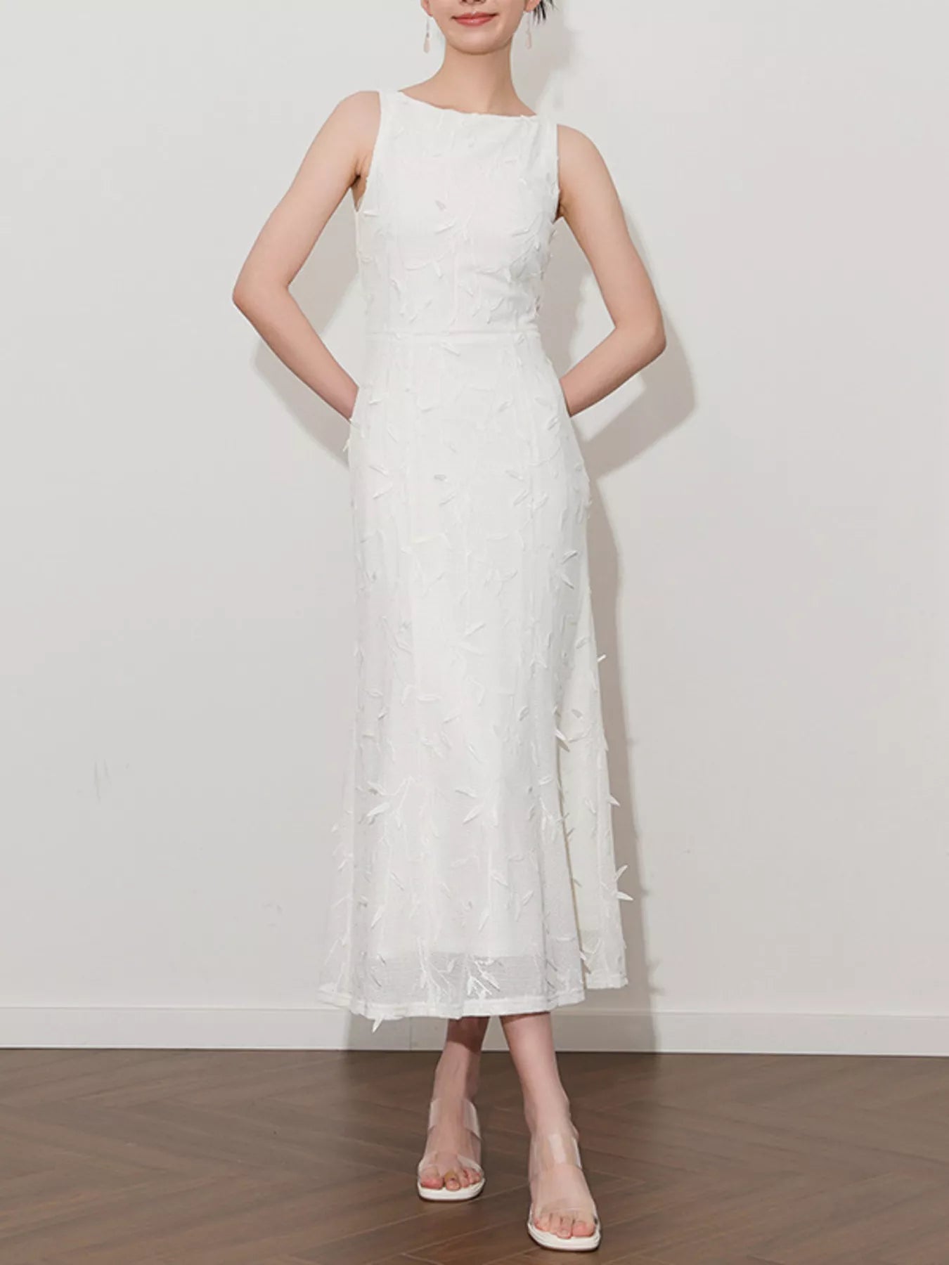 Sleeveless floral applique midi dress front view