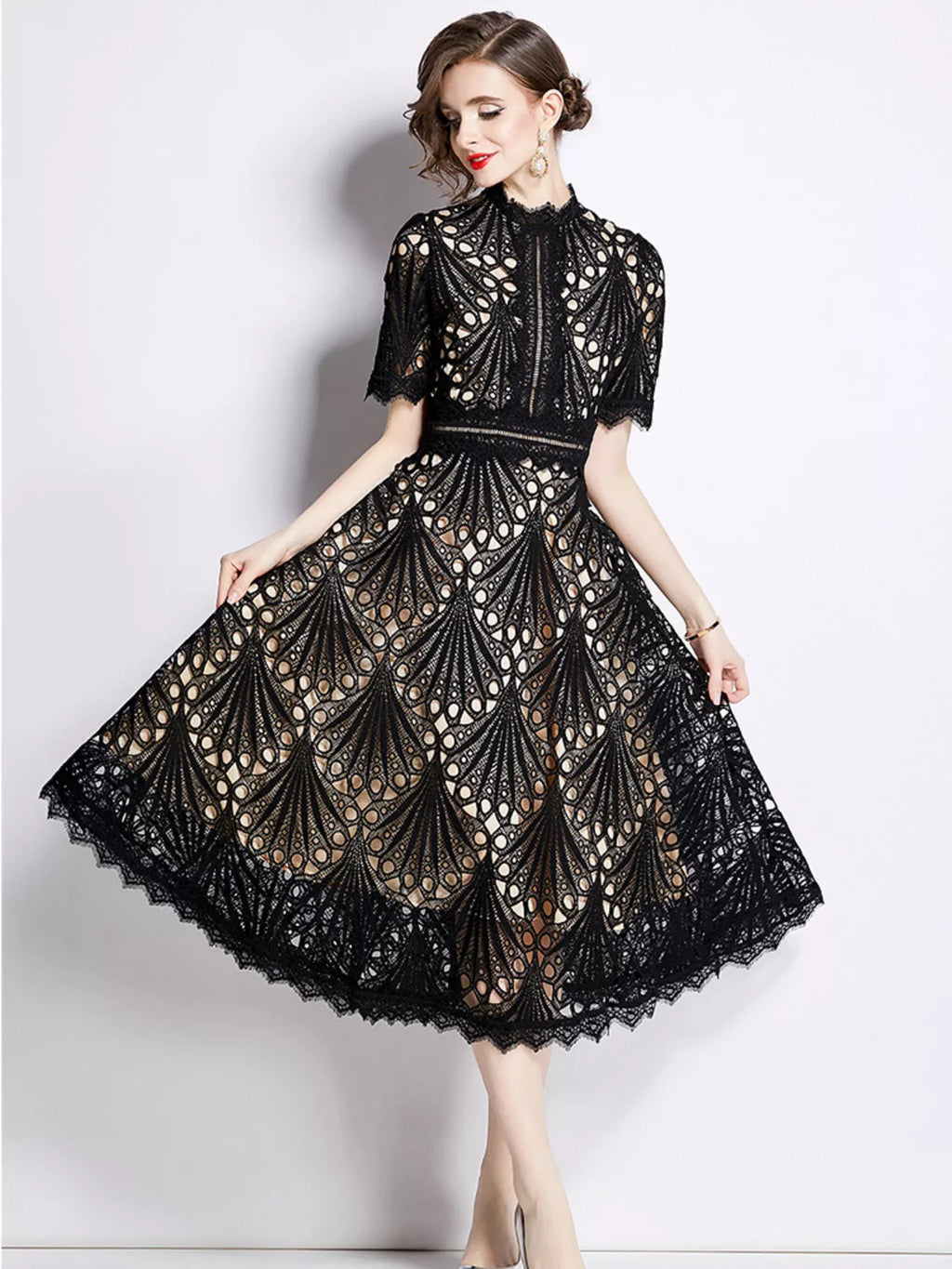Plus Size Lace Midi Dress with Short Sleeves – alternate view 7